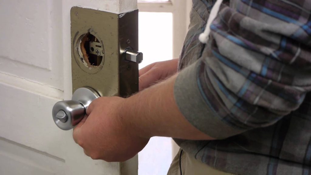 locksmith-lock-change
